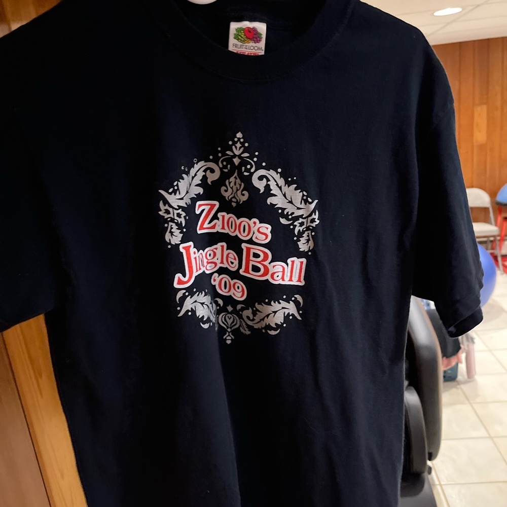 2009 z100’s jingle ball tee